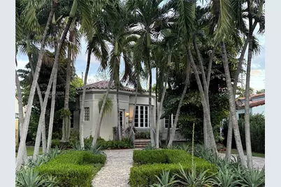 1335 Lenox Ave, Miami Beach, FL 33139 - Photo 1