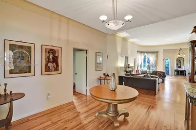 1335 Lenox Ave, Miami Beach, FL 33139 - Photo 17