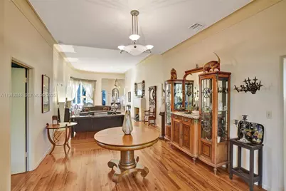 1335 Lenox Ave, Miami Beach, FL 33139 - Photo 17