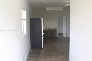 19879 SW 328th St, Homestead, FL 33030 - Photo 17