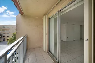 4855 NW 7th St, Miami, FL 33126 - Photo 15