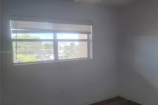 8225 Sunrise Lakes Blvd, Sunrise, FL 33322 - Photo 15