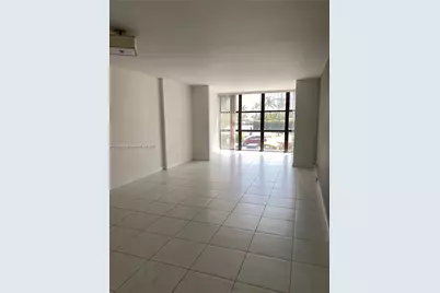 1000 Parkview Dr #226, Hallandale Beach, FL 33009 - Photo 7