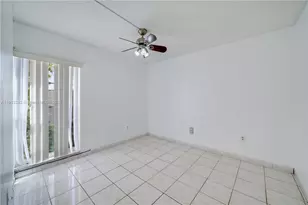 4855 NW 7th St, Miami, FL 33126 - Photo 11