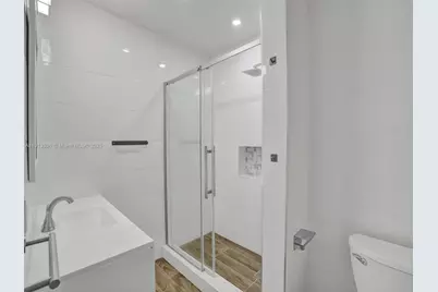 1102 NE 117th St, Biscayne Park, FL 33161 - Photo 31