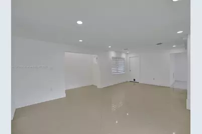 1102 NE 117th St, Biscayne Park, FL 33161 - Photo 13