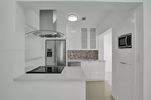 1102 NE 117th St, Biscayne Park, FL 33161 - Photo 9