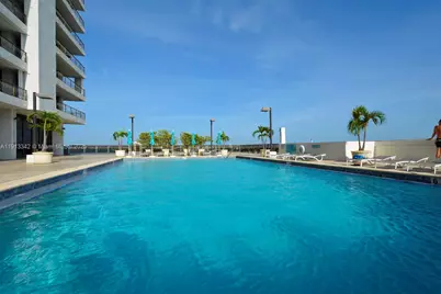 555 NE 15th St #31F, Miami, FL 33132 - Photo 3