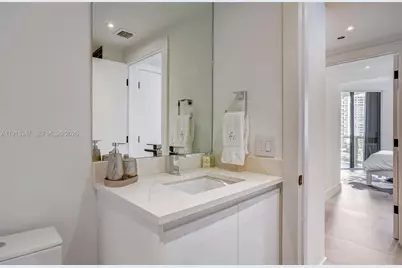 20191 E Country Club Dr #802, Aventura, FL 33180 - Photo 15