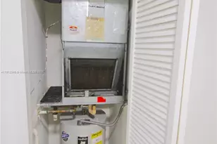 218 NW 12th Ave, Miami, FL 33128 - Photo 13