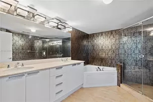 16699 Collins Ave, Sunny Isles Beach, FL 33160 - Photo 9