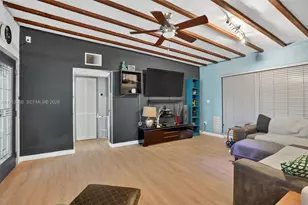 270 NW 106th St, Miami, FL 33150 - Photo 11