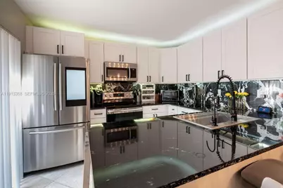 7124 71st Way, West Palm Beach, FL 33407 - Photo 5