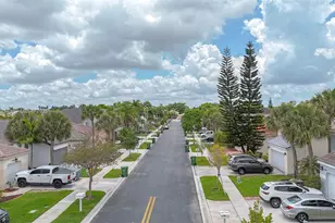 1374 NW 159th Ave, Pembroke Pines, FL 33028 - Photo 3