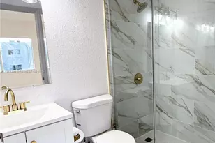 7991 NW 8th St, Miami, FL 33126 - Photo 13