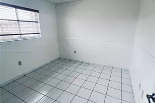 2925 W 80th St, Hialeah, FL 33018 - Photo 15