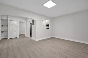 3030 NW 16th St, Miami, FL 33125 - Photo 7