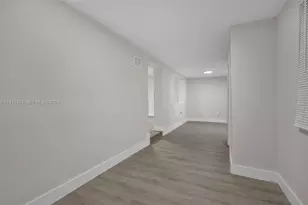 3030 NW 16th St, Miami, FL 33125 - Photo 9