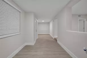 3030 NW 16th St, Miami, FL 33125 - Photo 11