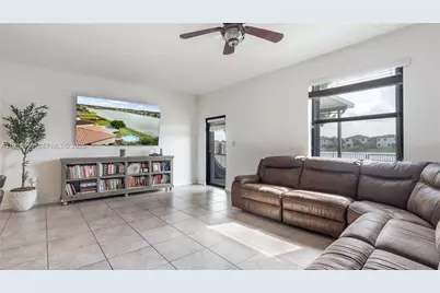 2490 SE 1st St, Homestead, FL 33033 - Photo 25