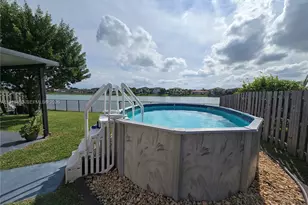 2490 SE 1st St, Homestead, FL 33033 - Photo 41