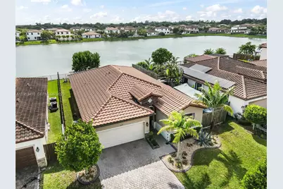 2490 SE 1st St, Homestead, FL 33033 - Photo 13