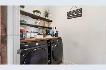 2490 SE 1st St, Homestead, FL 33033 - Photo 25