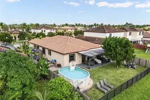 2490 SE 1st St, Homestead, FL 33033 - Photo 5