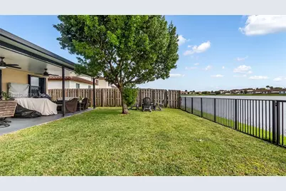 2490 SE 1st St, Homestead, FL 33033 - Photo 45