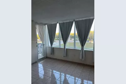 8233 Harding Ave #305, Miami Beach, FL 33141 - Photo 15