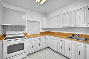 1000 Parkview Dr, Hallandale Beach, FL 33009 - Photo 13