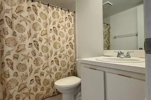 313 Gardens Dr, Pompano Beach, FL 33069 - Photo 9