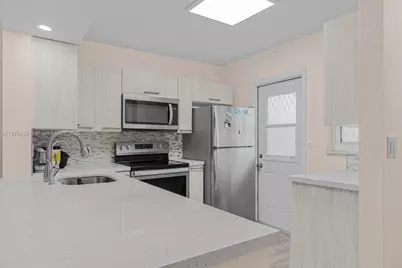 609 NE 14th Ave #603, Hallandale Beach, FL 33009 - Photo 5