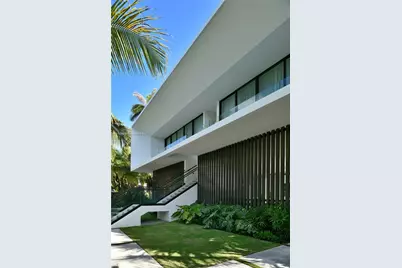 375 N Hibiscus Dr, Miami Beach, FL 33139 - Photo 7