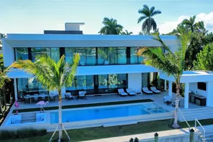 375 N Hibiscus Dr, Miami Beach, FL 33139 - Photo 3