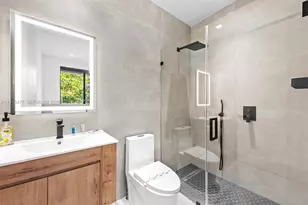 2572 NE 182nd Terrace, North Miami Beach, FL 33160 - Photo 33