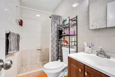 311 E 51st St, Hialeah, FL 33013 - Photo 37