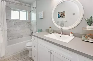 930 N 11th Ct, Hollywood, FL 33019 - Photo 23