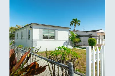 467 SE 3rd St #1, Hialeah, FL 33010 - Photo 3