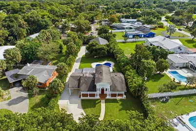 740 E Country Club Cir, Plantation, FL 33317 - Photo 45