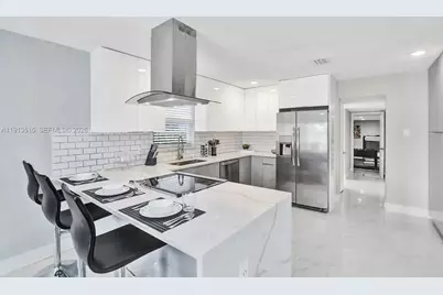1241 Hollywood Blvd, Hollywood, FL 33019 - Photo 3