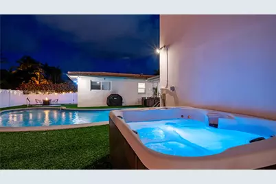 1241 Hollywood Blvd, Hollywood, FL 33019 - Photo 5