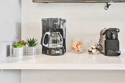 1241 Hollywood Blvd, Hollywood, FL 33019 - Photo 23