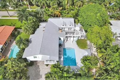 1025 N Southlake Dr, Hollywood, FL 33019 - Photo 51