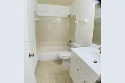 5814 NW 22nd St #21-E, Lauderhill, FL 33313 - Photo 9