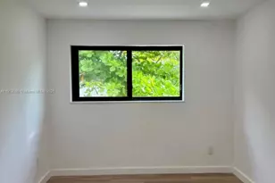 7521 NE 2nd Ct, Miami, FL 33138 - Photo 19