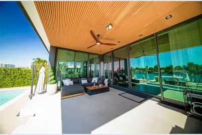 7520 W Treasure Dr, North Bay Village, FL 33141 - Photo 29