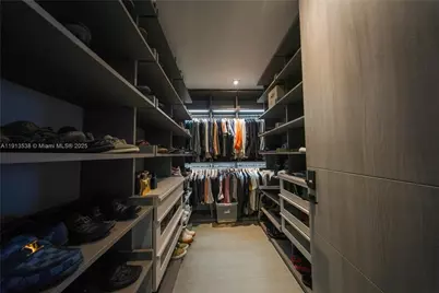 7520 W Treasure Dr, North Bay Village, FL 33141 - Photo 13