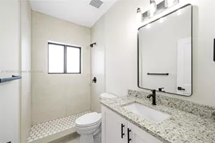 4309 E 8th Ct, Hialeah, FL 33013 - Photo 21