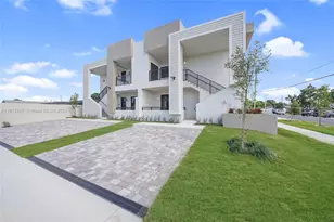 4309 E 8th Ct, Hialeah, FL 33013 - Photo 27